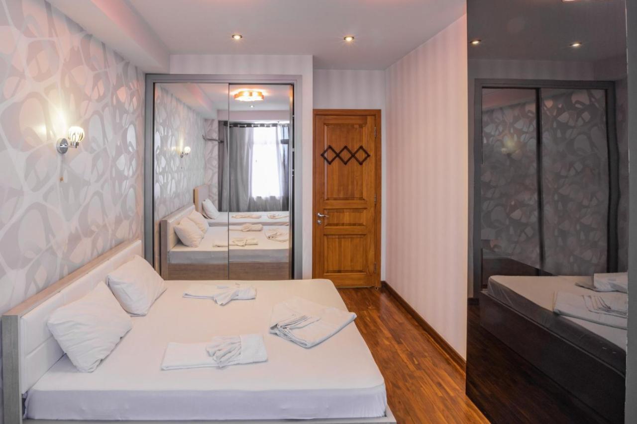 Stay Inn-Ararat View apt near Vernissage Erivan Exterior foto